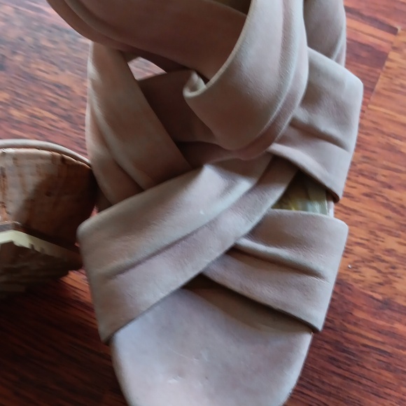 💟Strappy wedges - Picture 4 of 16